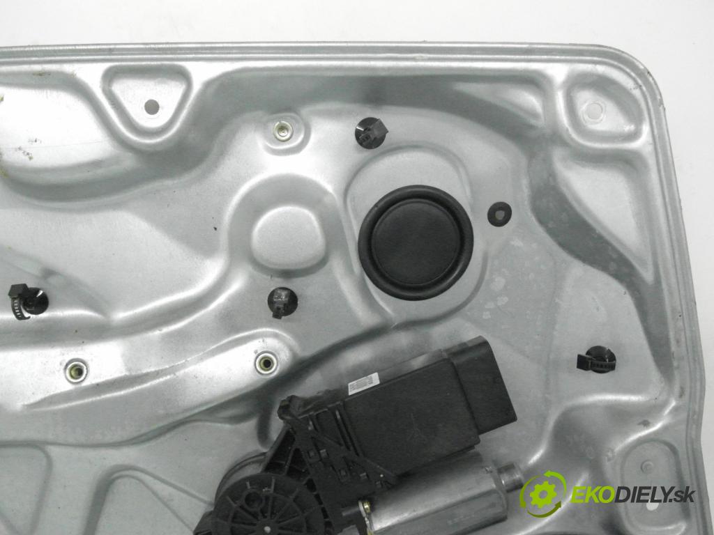 VW PASSAT B5 (3B2) SEDAN 2000 74,00 1.6 - ADP 1595,00 mechanismus oken 3B4837755D ; 101430202 ; 05076210