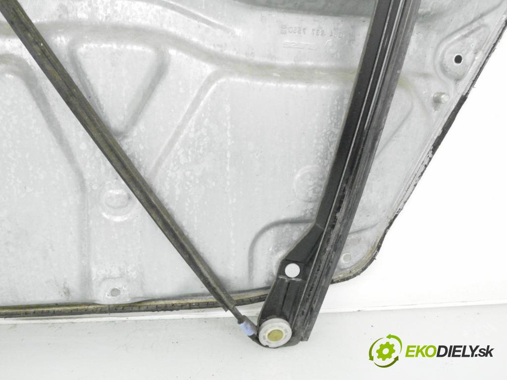 VW PASSAT B5 (3B2) SEDAN 2000 74,00 1.6 - ADP 1595,00 mechanismus oken 3B4837755D ; 101430202 ; 05076210