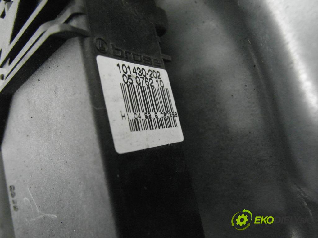 VW PASSAT B5 (3B2) SEDAN 2000 74,00 1.6 - ADP 1595,00 mechanismus oken 3B4837755D ; 101430202 ; 05076210