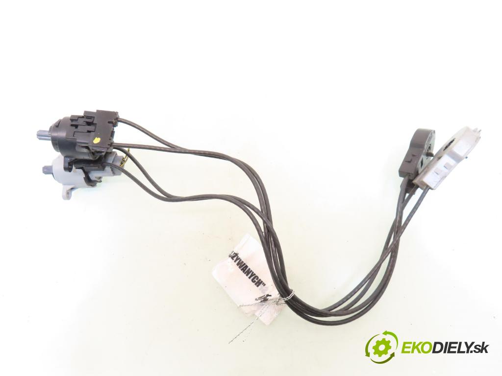 FORD FOCUS (DAW, DBW) HB 2001 55,00 1.4 16V 75 - FXDA 1388,00 Lanko panel kúrenia 2M5111503AA ; 2M5111504AA