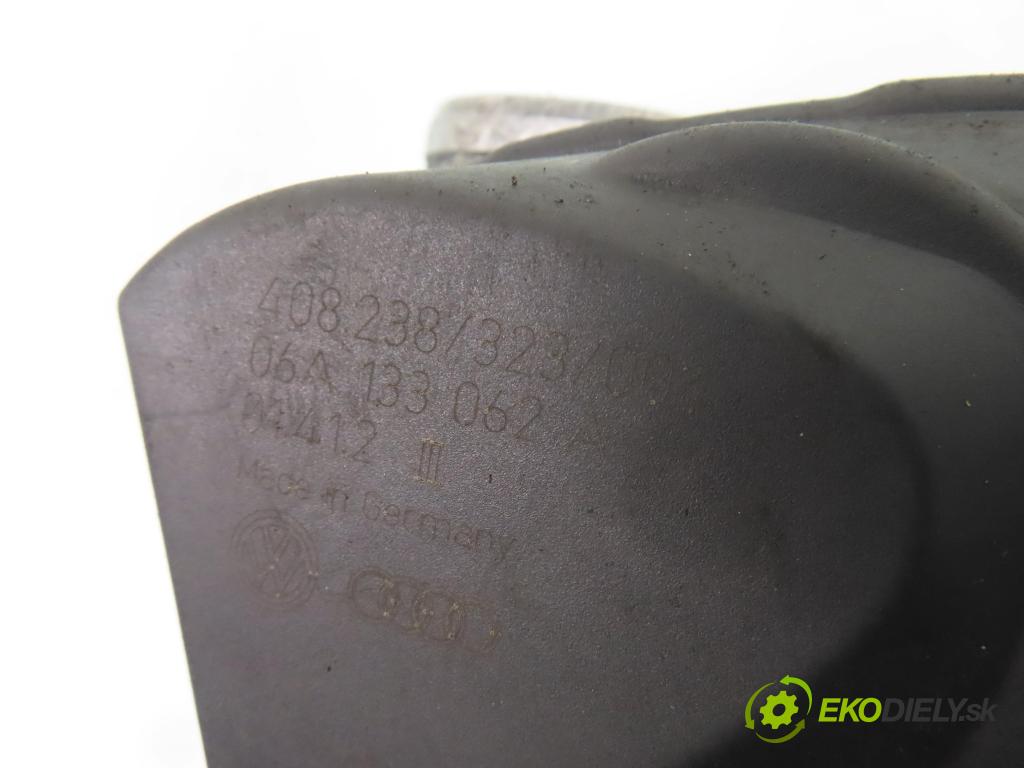 VW NEW BEETLE (9C1, 1C1) HB 2000 75,00 1.6 - AYD 1595,00 škrtíci klapka 06A133062A (Škrticí klapka)