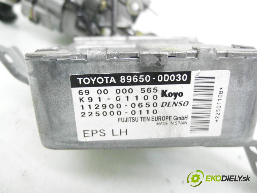 TOYOTA YARIS (_P1_) HB 2005 64,00 1.3 (SCP12_) - 2SZ-FE 1298,00 SLOUPEC / PODPORA elektrický 896500D030 ; 6900000565 ; K9101100
