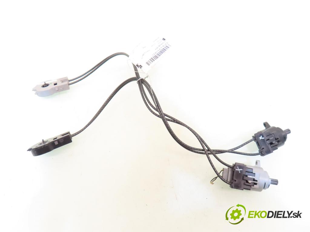 FORD FOCUS (DAW, DBW) HB 1998 74,00 1.6 16V - FYDC 1596,00 Lanko panel kúrenia 98AB11504AE ; 98AB11503AE