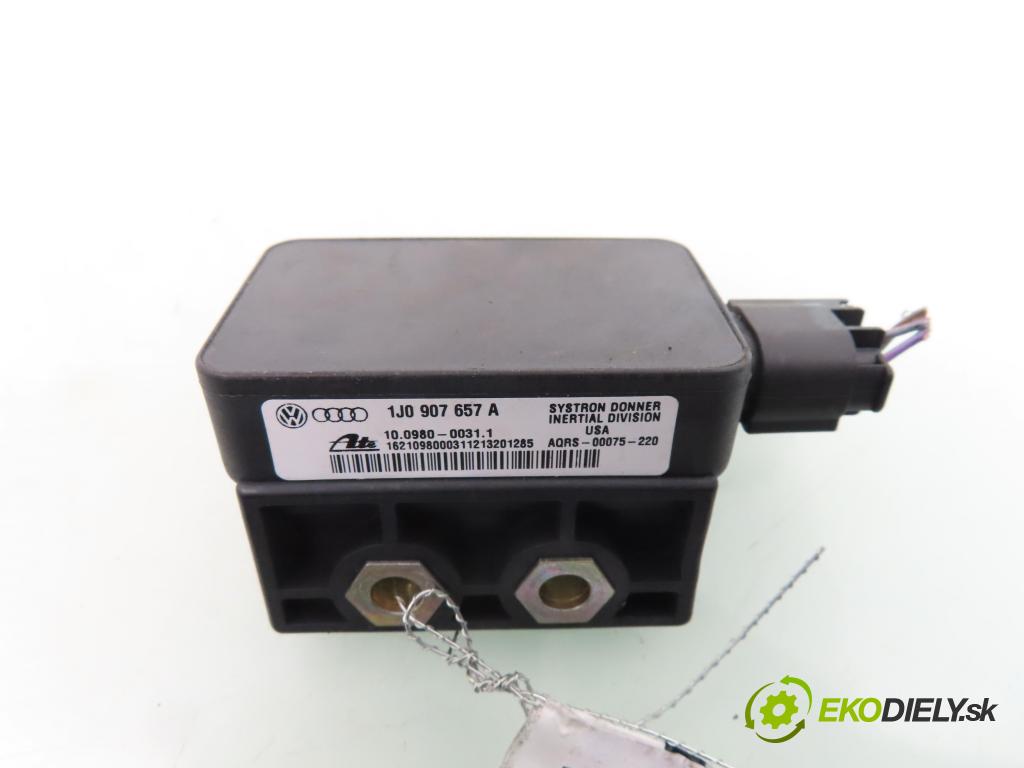 VW BORA Variant (1J6) KOMBI 2000 85,00 1.9 TDI - AJM 1896,00 Snímač ESP 1J0907657A ; 10098000311