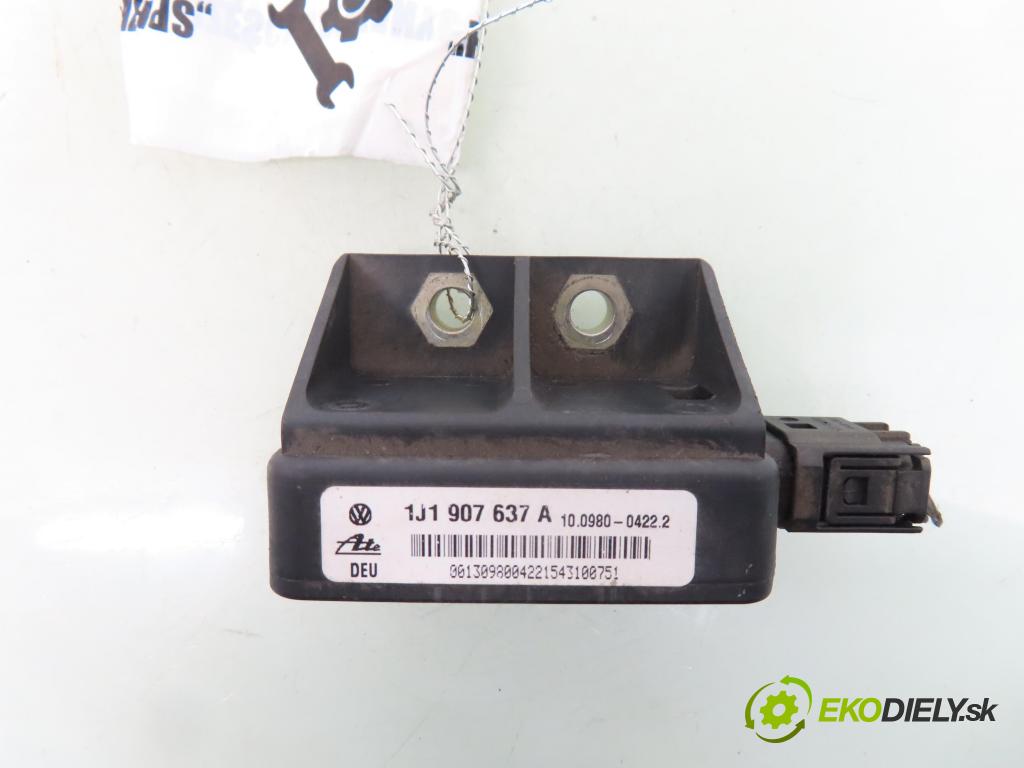 VW BORA Variant (1J6) KOMBI 2000 85,00 1.9 TDI - AJM 1896,00 Snímač ESP 1J0907657A ; 10098000311