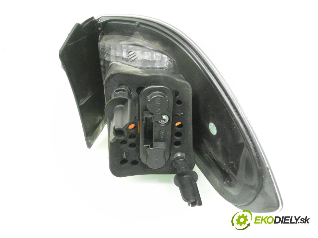 FORD S-MAX (WA6) MINIVAN 2006 107,00 2 - AOWA 1999,00 Svetlo ľavé zadné