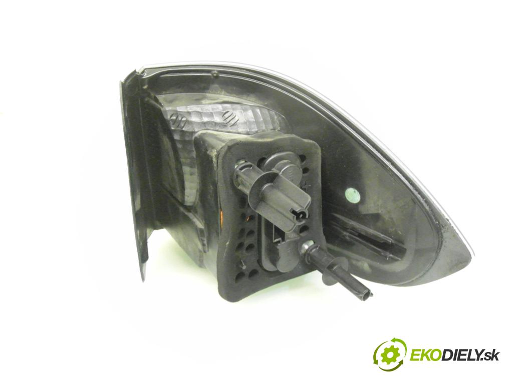FORD S-MAX (WA6) MINIVAN 2006 107,00 2 - AOWA 1999,00 Svetlo ľavé zadné