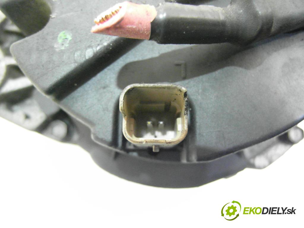 RENAULT LAGUNA II (BG0/1_) HB 2001 88,00 1.9 dCi (BG08, BG0G) - F9Q 750 1870,00 Alternátor 7700426849 ; SG12B017 ; 2542272E (Alternátor)