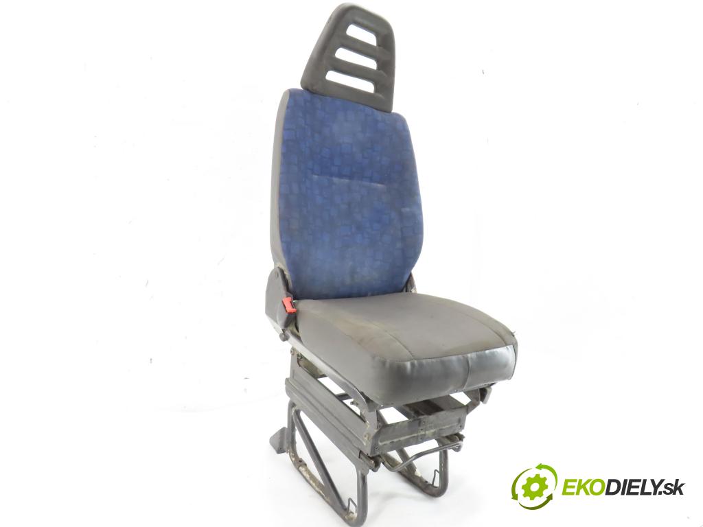 IVECO DAILY III skrzynia FURGON 2005 100,00 35 C 14, 35 S 14 - F1AE0481M 2287,00 sedadlo ŘIDIČE / LP