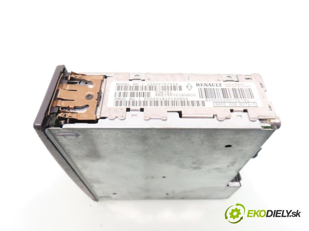 RENAULT LAGUNA II (BG0/1_) HB 2001 88,00 1.9 dCi (BG08, BG0G) - F9Q 750 1870,00 RADIO CD 8200002607C
