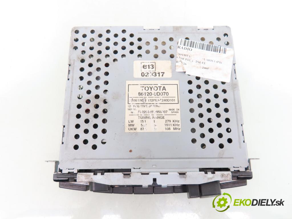 TOYOTA YARIS (_P1_) HB 2005 64,00 1.3 (SCP12_) - 2SZ-FE 1298,00 RADIO modul 861200D070