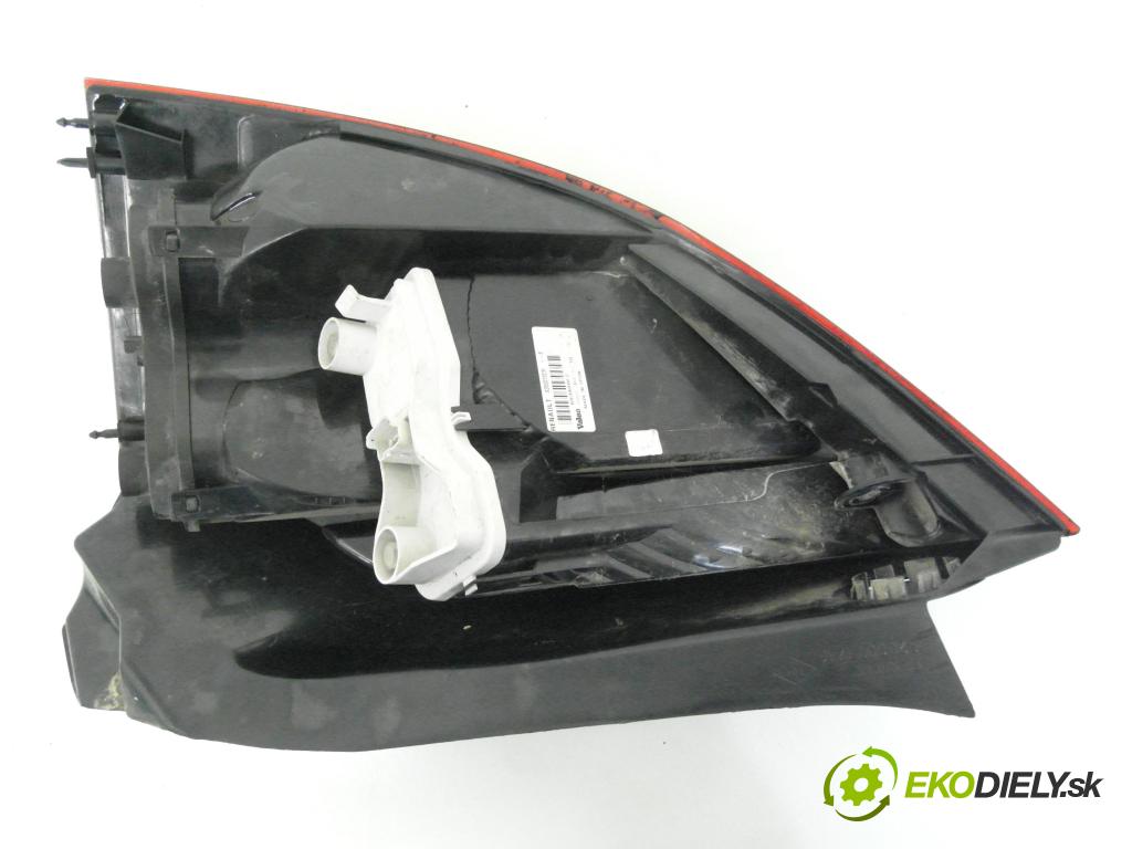RENAULT MEGANE II (BM0/1_, CM0/1_) HB 2004 83,00 1.6 16V (BM0C, CM0C) - K4M 760 1598,00 světlo levé zadní 8200073236 ; 89398082