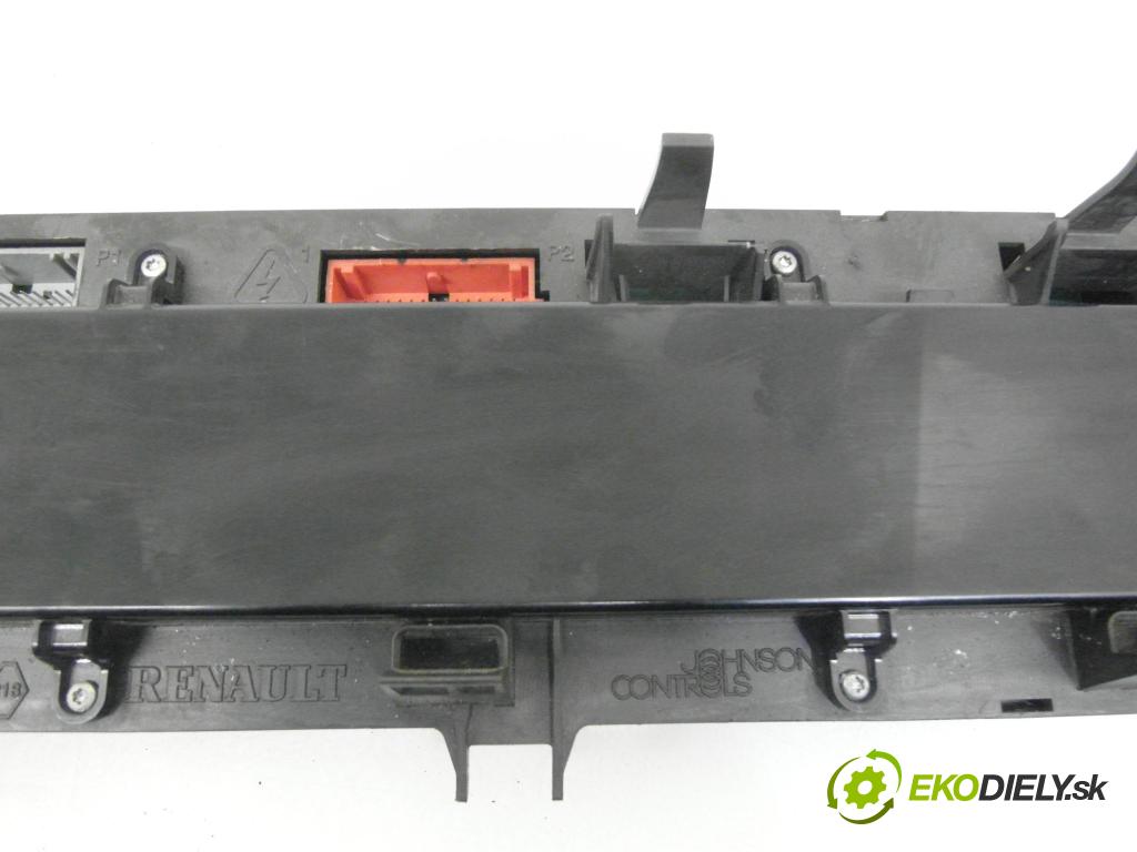 RENAULT SCENIC II (JM0/1_) MINIVAN 2005 88,00 1.9 DCI - F9Q 812 1870,00 Prístrojovka elektrický P8200365607D ; 216693999 ; 216771074