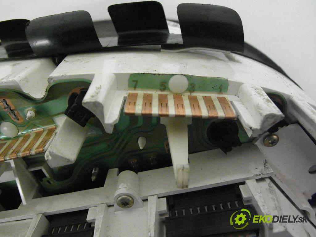 FIAT ULYSSE (220_) MINIVAN 1994 108,00 2.0 Turbo (220.AD5) - RGX (XU10J2CTE) 1998,00 Prístrojovka na ODKAZ: 1471321080