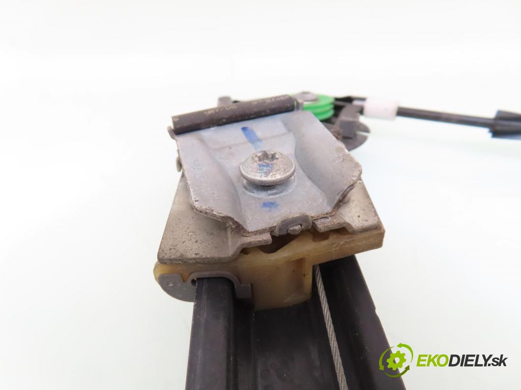 VW JETTA III (1K2) SEDAN 2005 77,00 1.9 TDI - BKC 1896,00 mechanismus oken 1K5837461B