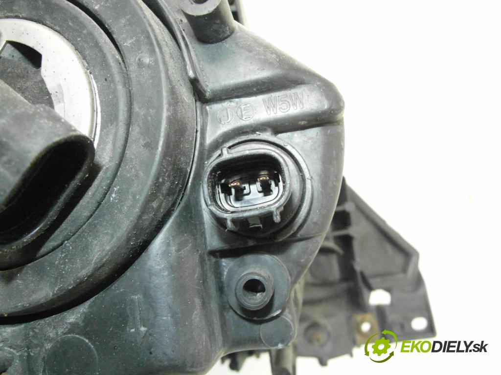 MAZDA 5 (CR19) MINIVAN 2006 105,00 2.0 CD - RF7J 1998,00 světlo LP W3T15671