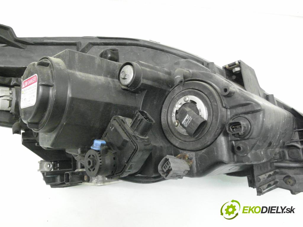 MAZDA 5 (CR19) MINIVAN 2006 105,00 2.0 CD - RF7J 1998,00 světlo LP W3T15671