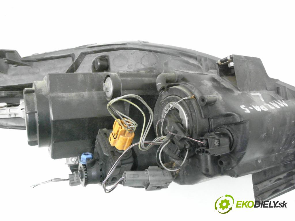 MAZDA 5 (CR19) MINIVAN 2006 105,00 2.0 CD - RF7J 1998,00 světlo LP W3T15671
