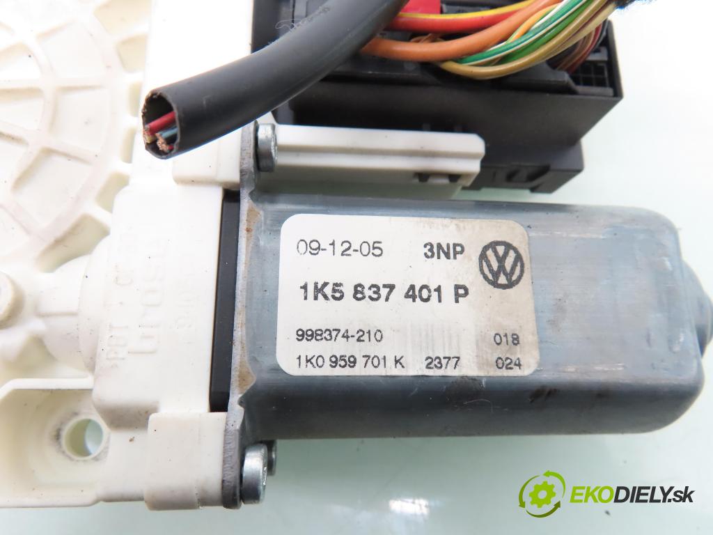 VW JETTA III (1K2) SEDAN 2005 77,00 1.9 TDI - BKC 1896,00 motorek sťahovaní oken LP 1K5837401P ; 1K0959793G