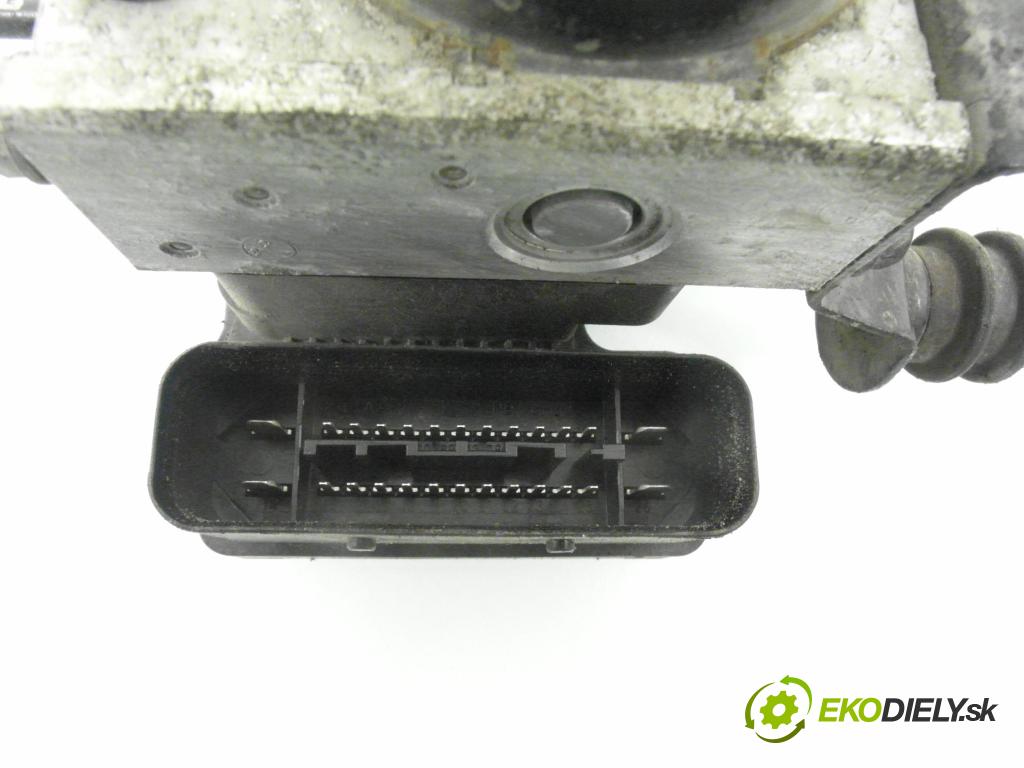 SKODA OCTAVIA II (1Z3) SEDAN 2006 103,00 2.0 TDI 16V - BKD 1968,00 pumpa ABS 1K0907379P ; 10097003153 ; 1K0614117H (Pumpa ABS)