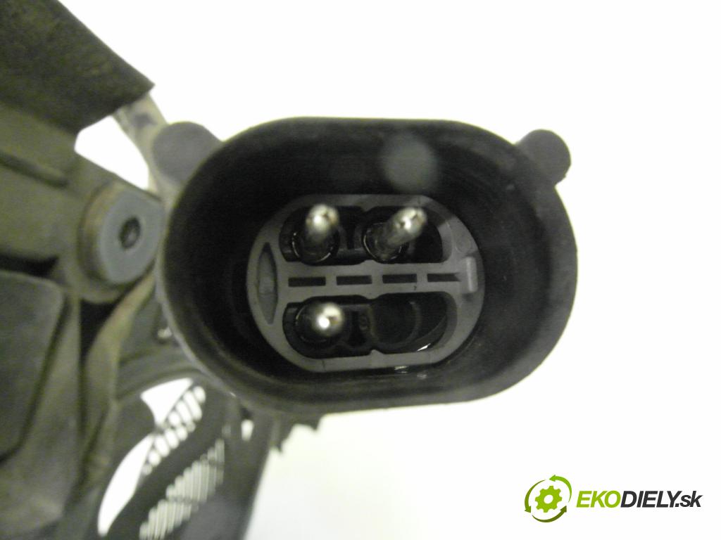 BMW 5 (E39) SEDAN 2000 135,00 530 d - M57 D30 (306D1) 2926,00 Ventilátor chladič klíma/voda 8377419 ; 1626500204