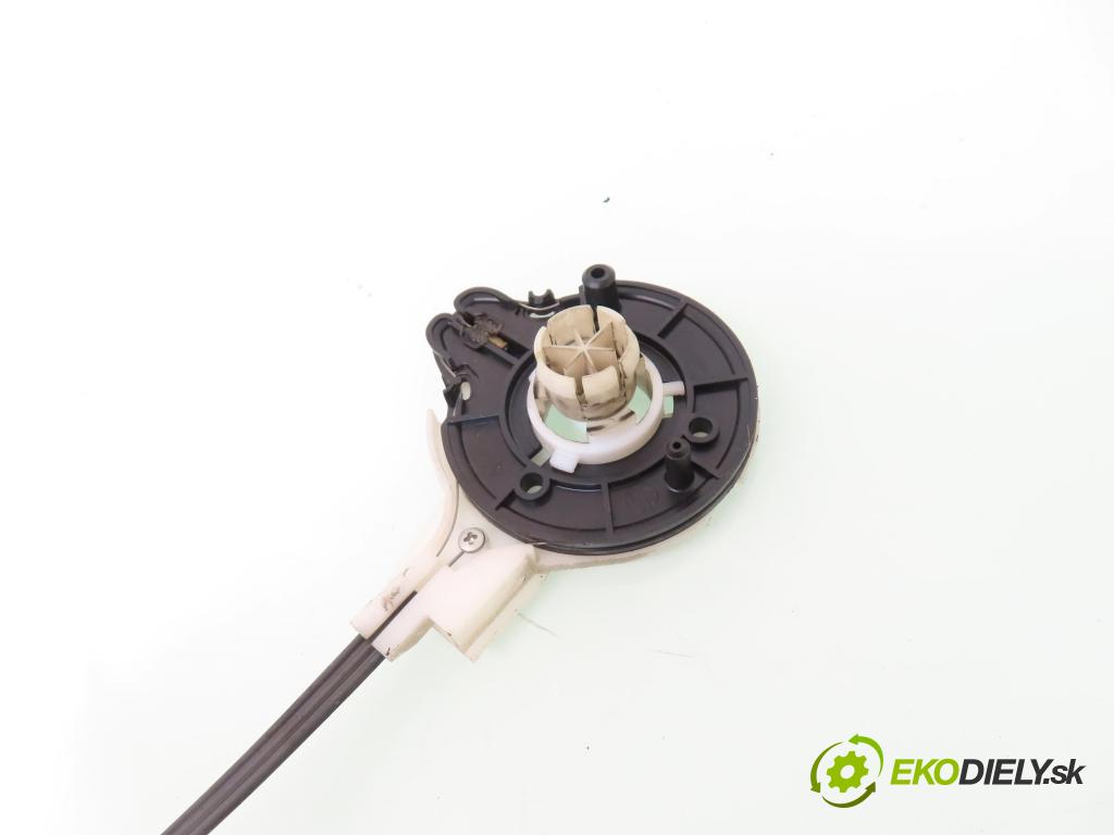 TOYOTA YARIS (_P9_) HB 2006 51,00 1.0 VVT-i (KSP90_) - 1KR-FE 998,00 Panel kúrenia KLIMATIZACE: 554060D190 ; 758818