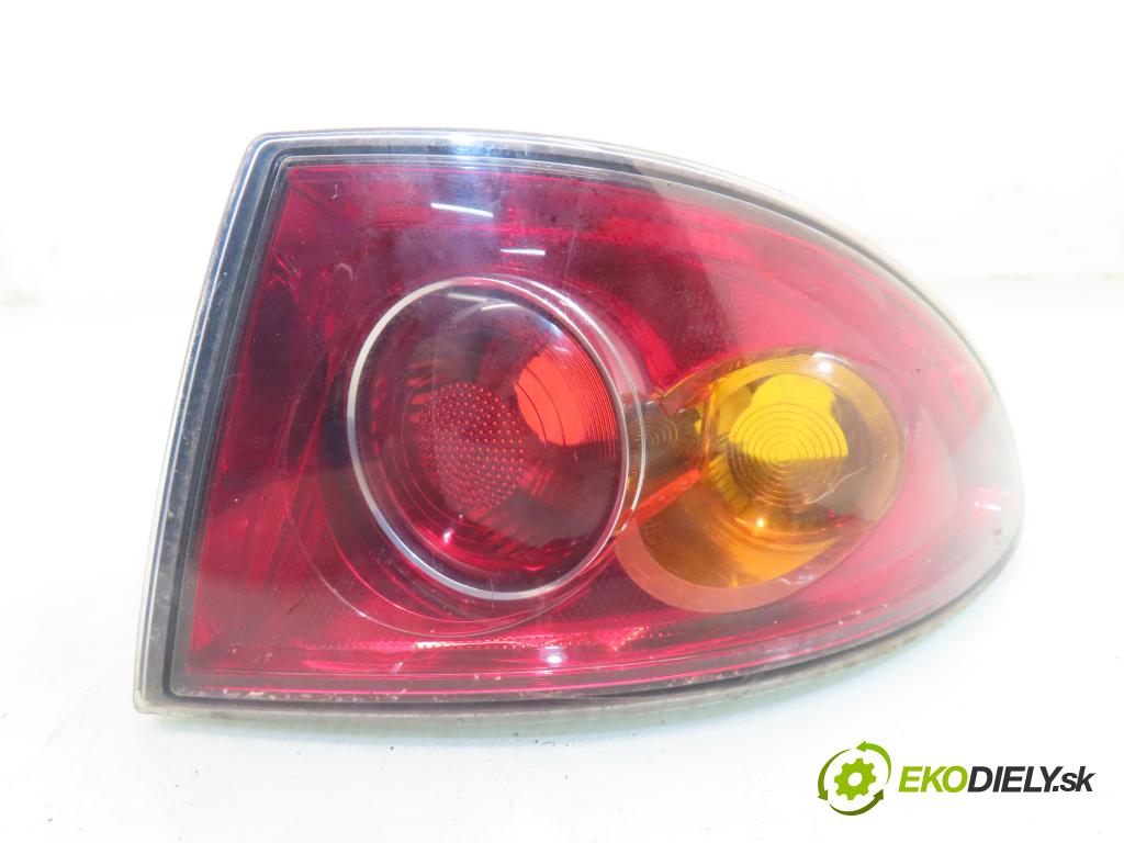 SEAT CORDOBA (6L2) SEDAN 2003 74,00 1.4 16V - BBZ 1390,00 Svetlo pravé zadné