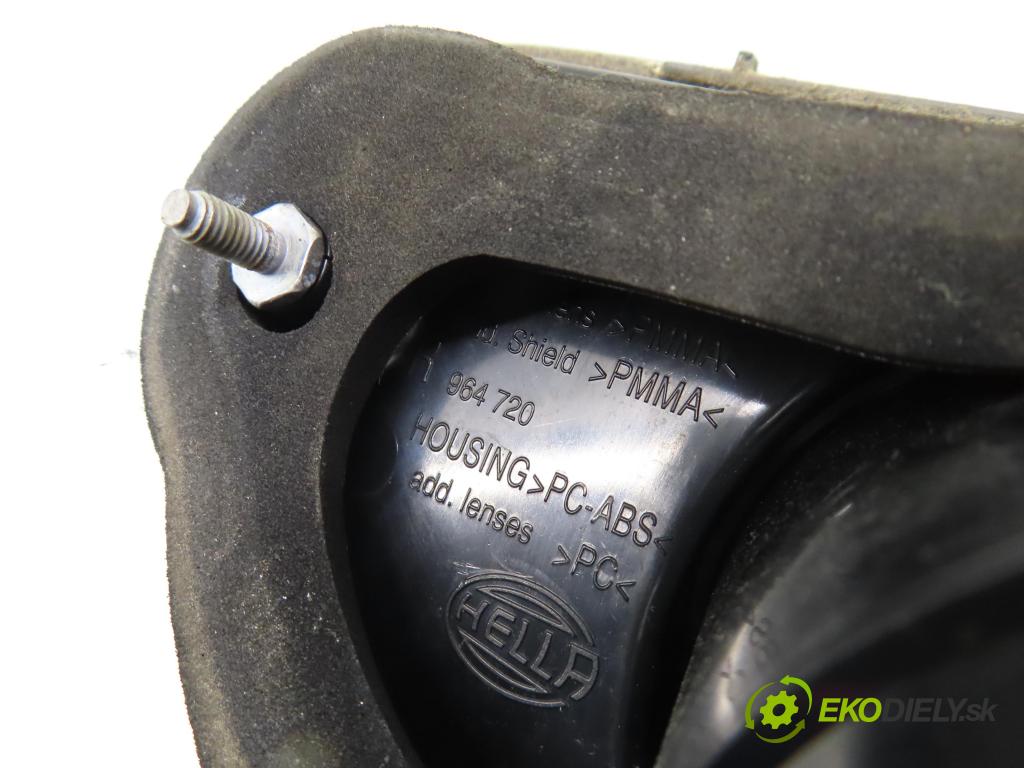 SEAT CORDOBA (6L2) SEDAN 2003 74,00 1.4 16V - BBZ 1390,00 světlo pravé zadní kufr 964720 ; 6L6945231