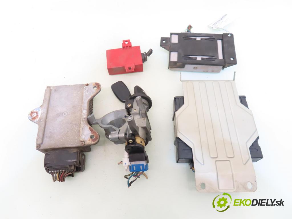 MITSUBISHI CARISMA (DA_) SEDAN 2003 90,00 1.8 GDI (DA2A) - 4G93 (GDI) 1834,00 spinačka / imobilizéra IMMO / Riadiaca jednotka MN122248 ; MD340897 ; MR911673