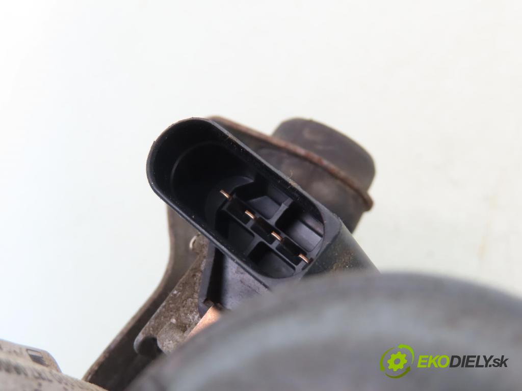 SEAT ALTEA (5P1) MINIVAN 2007 77,00 1.9 TDI - BXE 1896,00 Motorček stieračov 0390241936 ; 5P0955119B ; 5P0955023E