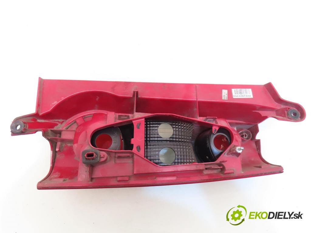 PEUGEOT PARTNER Skrzynia FURGON 2008 66,00 1.6 HDi - 9HF (DV6DTED) 1560,00 Svetlo ľavé zadné 9680608080 ; 9677205580
