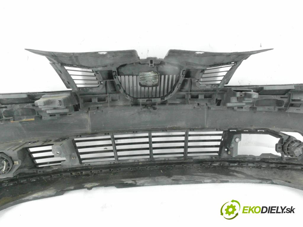 SEAT CORDOBA (6L2) SEDAN 2003 74,00 1.4 16V - BBZ 1390,00 nárazník přední část