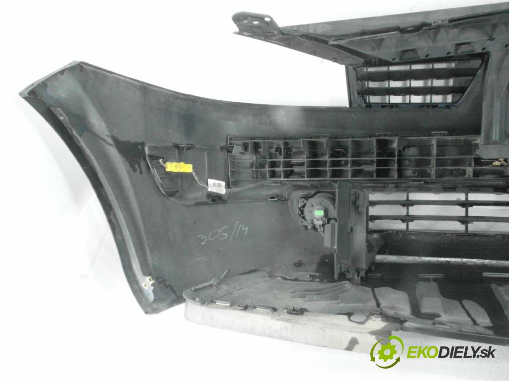 RENAULT MEGANE II (BM0/1_, CM0/1_) HB 2003 72,00 1.4 16V (BM0B, CM0B) - K4J 730 1390,00 nárazník přední část