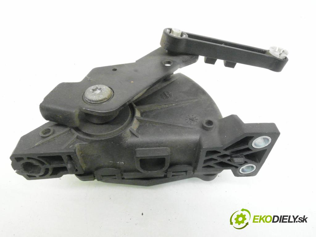 RENAULT CLIO II (BB_, CB_) HB 2003 48,00 1.5 dCi (B/CB07) - K9K 704 1461,00 Potenciometer plynu 8200089851 ; 6PV00811924 (Potenciometer plynového pedálu)