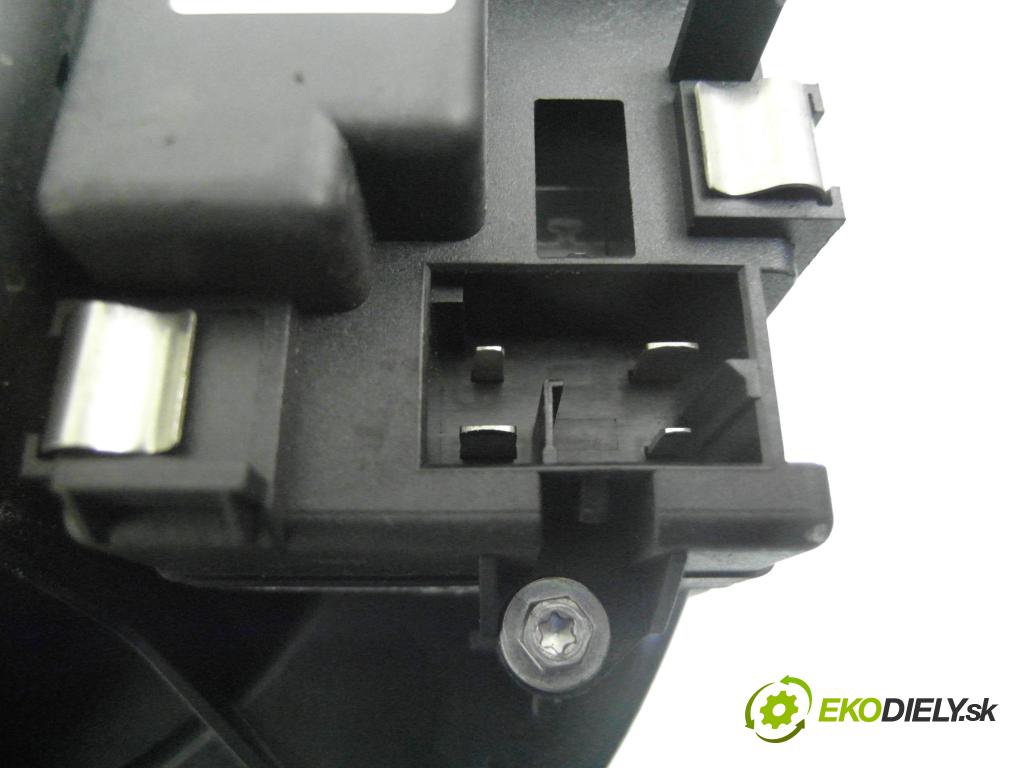 AUDI A6 (4F2, C6) SEDAN 2005 125,00 2.0 TFSI - BPJ 1984,00 ventilátor větráku 4F0820521A ; 4F0910521 ; 2468105840