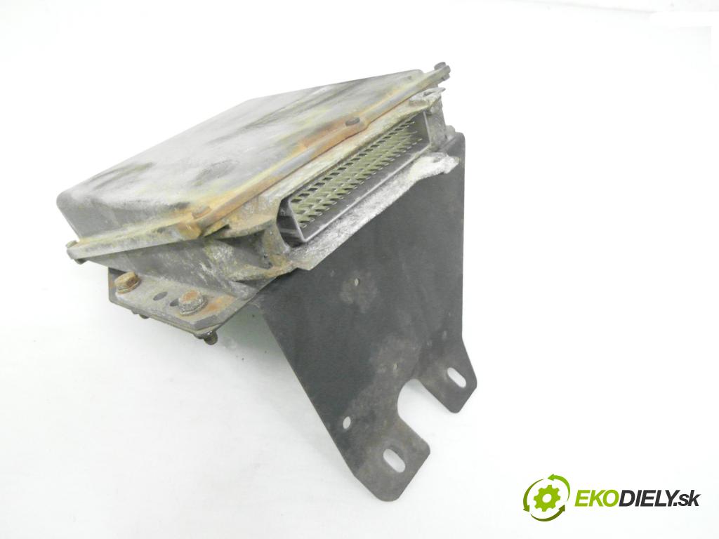 MERCEDES-BENZ SPRINTER 3-t Platforma / Podwozie (903) KABINA/PLATFORMA 1998 90,00 312 D 2.9 - OM 602.980 2874,00 Riadiaca jednotka Motor A0225453432 ; 0281001644