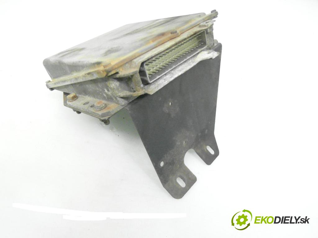 MERCEDES-BENZ SPRINTER 3-t Platforma / Podwozie (903) KABINA/PLATFORMA 1998 90,00 312 D 2.9 - OM 602.980 2874,00 Riadiaca jednotka Motor A0225453432 ; 0281001644