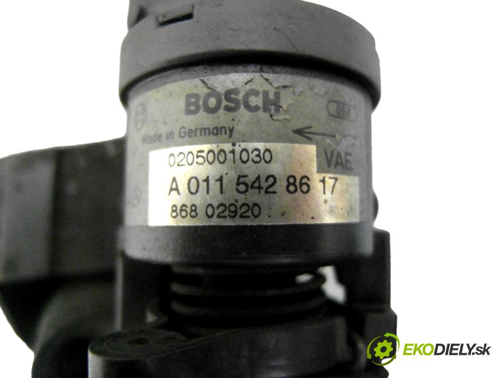 MERCEDES-BENZ SPRINTER 3-t Platforma / Podwozie (903) KABINA/PLATFORMA 1998 90,00 312 D 2.9 - OM 602.980 2874,00 Potenciometer plynu A0115428617 ; 0205001030 (Potenciometer plynového pedálu)