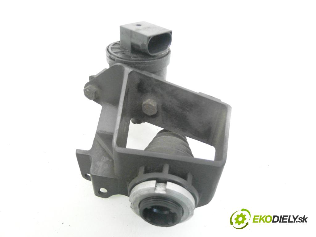 MERCEDES-BENZ SPRINTER 3-t Platforma / Podwozie (903) KABINA/PLATFORMA 1998 90,00 312 D 2.9 - OM 602.980 2874,00 Potenciometer plynu A0115428617 ; 0205001030 (Potenciometer plynového pedálu)