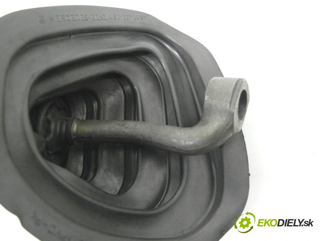 MERCEDES-BENZ SPRINTER 3-t Platforma / Podwozie (903) KABINA/PLATFORMA 1998 90,00 312 D 2.9 - OM 602.980 2874,00 ZVEDÁK: A9012670897