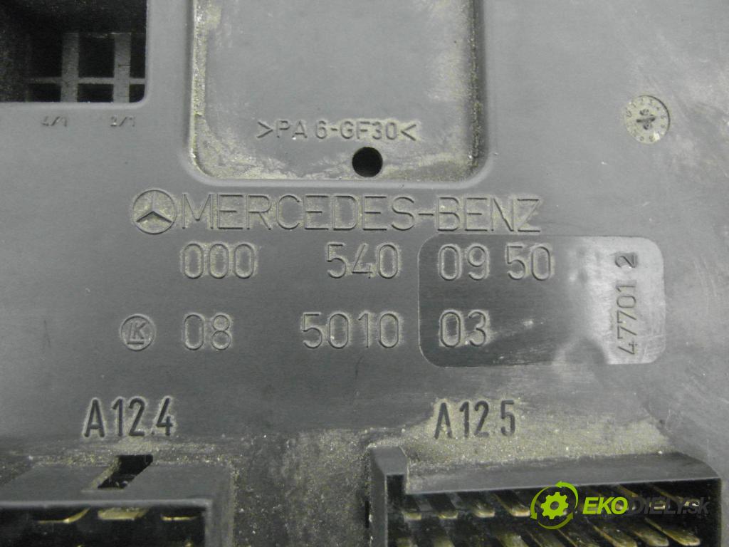 MERCEDES-BENZ SPRINTER 3-t Platforma / Podwozie (903) KABINA/PLATFORMA 1998 90,00 312 D 2.9 - OM 602.980 2874,00 Skrinka POJISTKY: 0005400950 ; 08501003