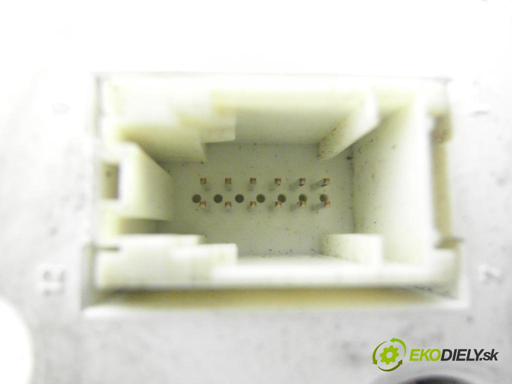 MERCEDES-BENZ SPRINTER 3-t Platforma / Podwozie (903) KABINA/PLATFORMA 1998 90,00 312 D 2.9 - OM 602.980 2874,00 prístrojovka elektrický 15128402000 ; 870014575162