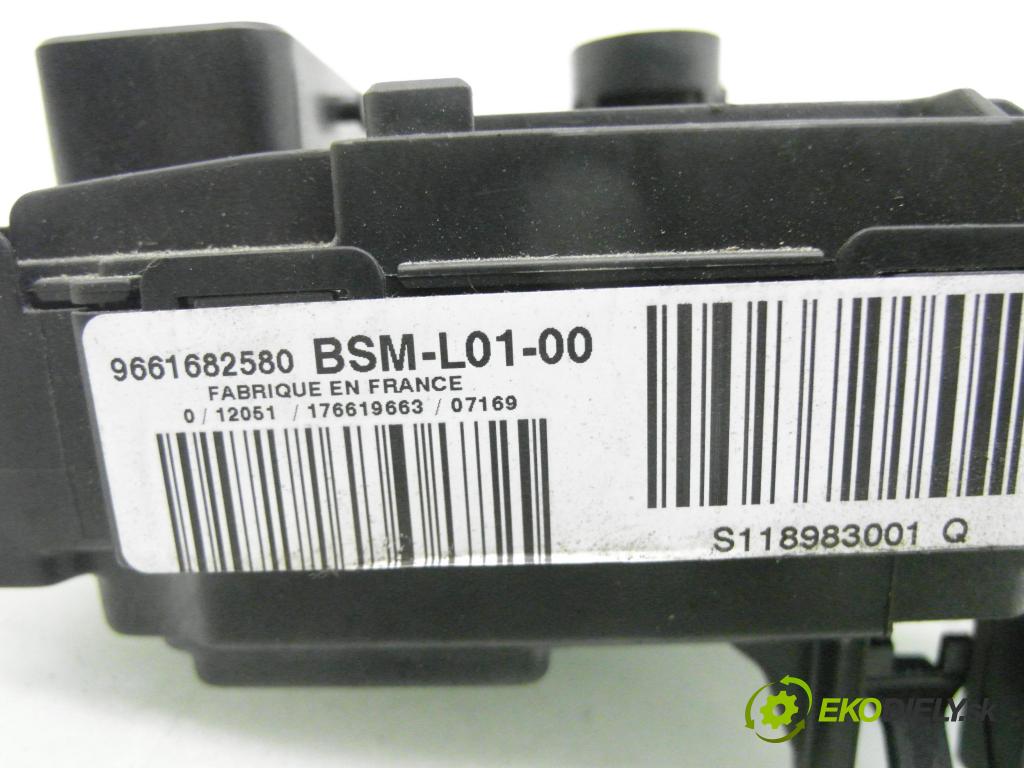 PEUGEOT 407 SW (6E_) KOMBI 2007 80,00 1.6 HDi 110 - 9HZ (DV6TED4) 1560,00 MODUL BSI 9661682580 ; BSML0100 ; S118983001Q