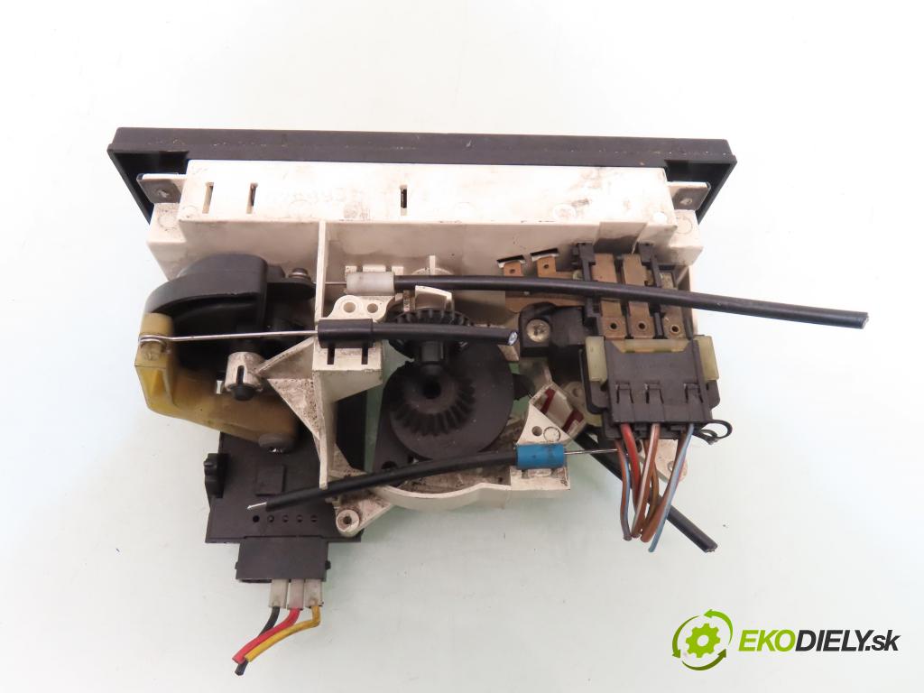 AUDI 80 (8C, B4) SEDAN 1994 66,00 1.9 TDI - 1Z 1896,00 Panel kúrenia KLIMATIZACE: 893959621 ; 8A1820073