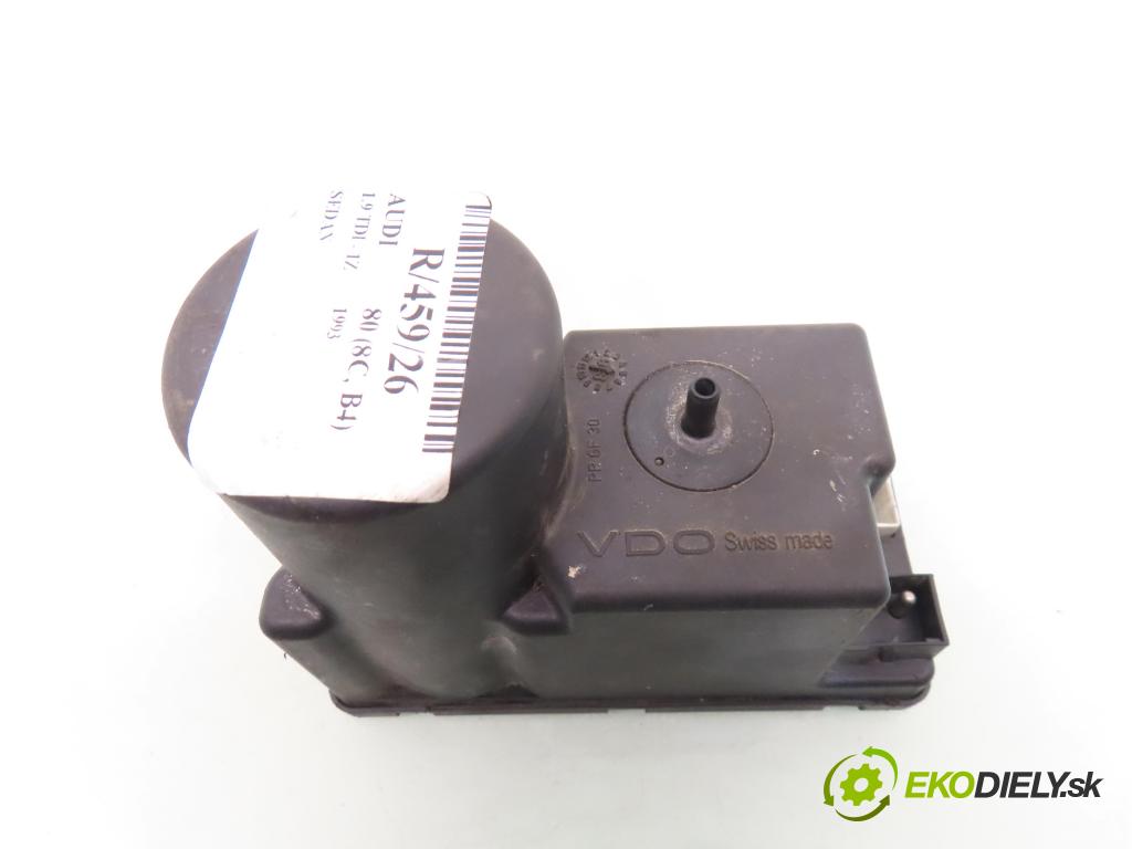 AUDI 80 (8C, B4) SEDAN 1993 66,00 1.9 TDI - 1Z 1896,00 motorek zámku centrálního 4A0862257A