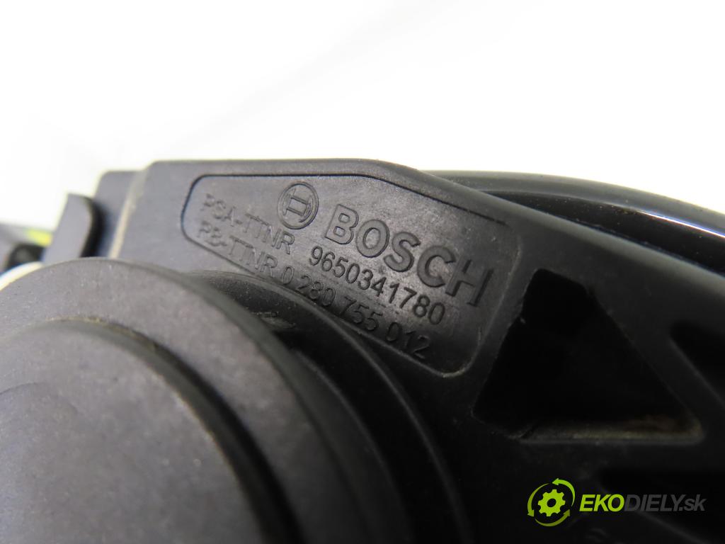 PEUGEOT 407 SW (6E_) KOMBI 2007 80,00 1.6 HDi 110 - 9HZ (DV6TED4) 1560,00 Potenciometer plynu 9650341780 ; 0280755012 (Potenciometer plynového pedálu)