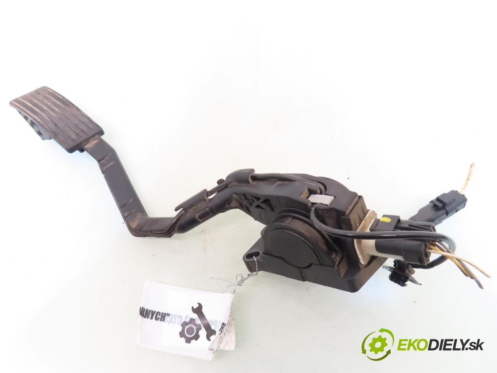 PEUGEOT 407 SW (6E_) KOMBI 2007 80,00 1.6 HDi 110 - 9HZ (DV6TED4) 1560,00 Potenciometer plynu 9650341780 ; 0280755012 (Potenciometer plynového pedálu)