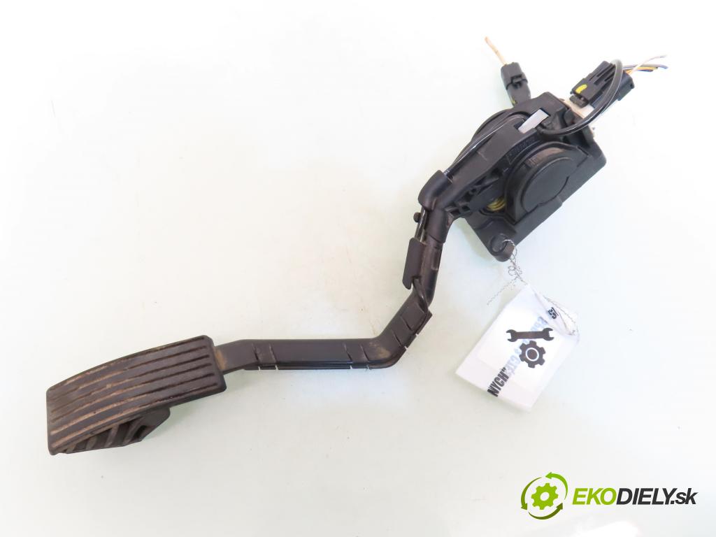 PEUGEOT 407 SW (6E_) KOMBI 2007 80,00 1.6 HDi 110 - 9HZ (DV6TED4) 1560,00 Potenciometer plynu 9650341780 ; 0280755012 (Potenciometer plynového pedálu)