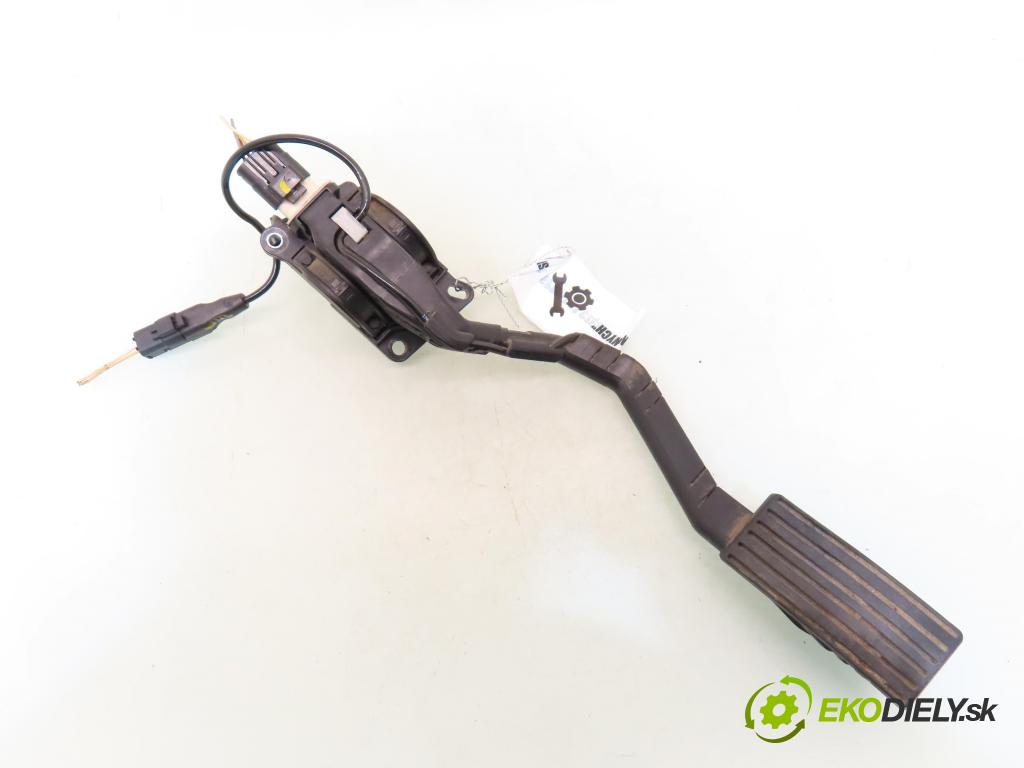 PEUGEOT 407 SW (6E_) KOMBI 2007 80,00 1.6 HDi 110 - 9HZ (DV6TED4) 1560,00 Potenciometer plynu 9650341780 ; 0280755012 (Potenciometer plynového pedálu)