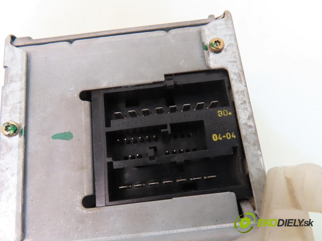 FORD FOCUS (DAW, DBW) HB 2004 74,00 1.8 TDCi - FFDA 1753,00 RADIO CD YS4F18C815AD